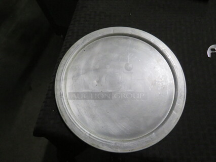 10 Inch Pizza Pan. 10XBID
