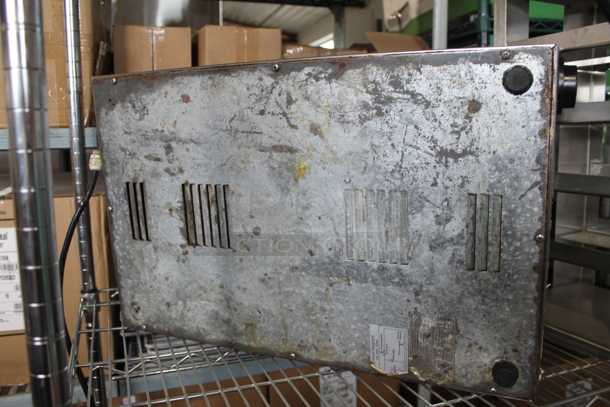 Avantco 177W50 Stainless Steel Commercial Countertop Food Warmer. 120 Volts, 1 Phase. Tested and Working! - Image 8 of 10