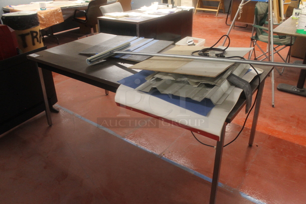 Table w/ Contents - Image 3 of 4