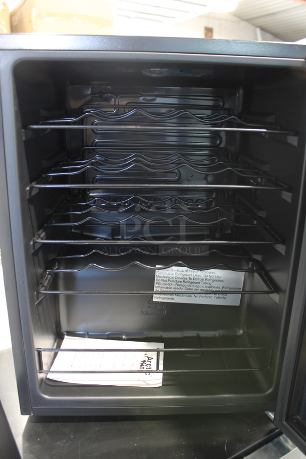 BRAND NEW SCRATCH AND DENT! Arctic King AWCA024ADB Premium 24 Bottle Wine Cooler Slide Shelves. 115 Volts, 1 Phase. Tested and Working! - Image 3 of 5