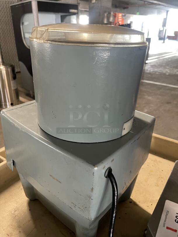 Robot Coupe R4S Commercial Food Processor NSF Need a Blade Tested and Working - Image 4 of 10