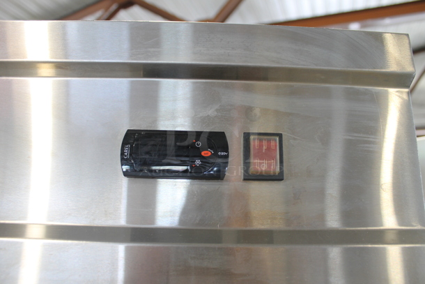 Avantco 178CFD2RR Stainless Steel Commercial 2 Door Reach In Cooler w/ Poly Coated Racks on Commercial Casters. 115 Volts, 1 Phase. Tested and Working! - Image 4 of 11