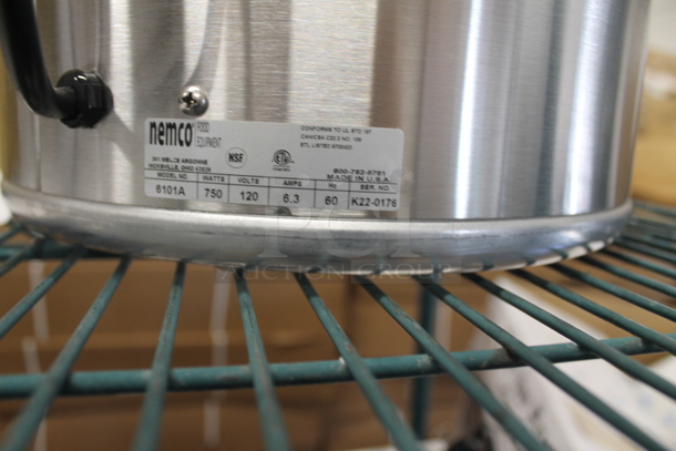 BRAND NEW SCRATCH AND DENT! Nemco 6101A Commercial Stainless Steel Countertop 11 Quart Round Soup Warmer. 120V. Tested And Working!  - Image 6 of 6
