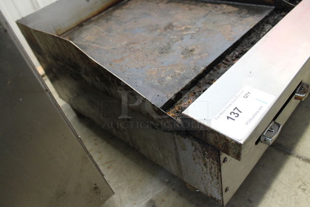 Castle Stainless Steel Commercial Natural Gas Powered Countertop Flat Top Griddle w/ Right Side Charbroiler. - Image 10 of 12