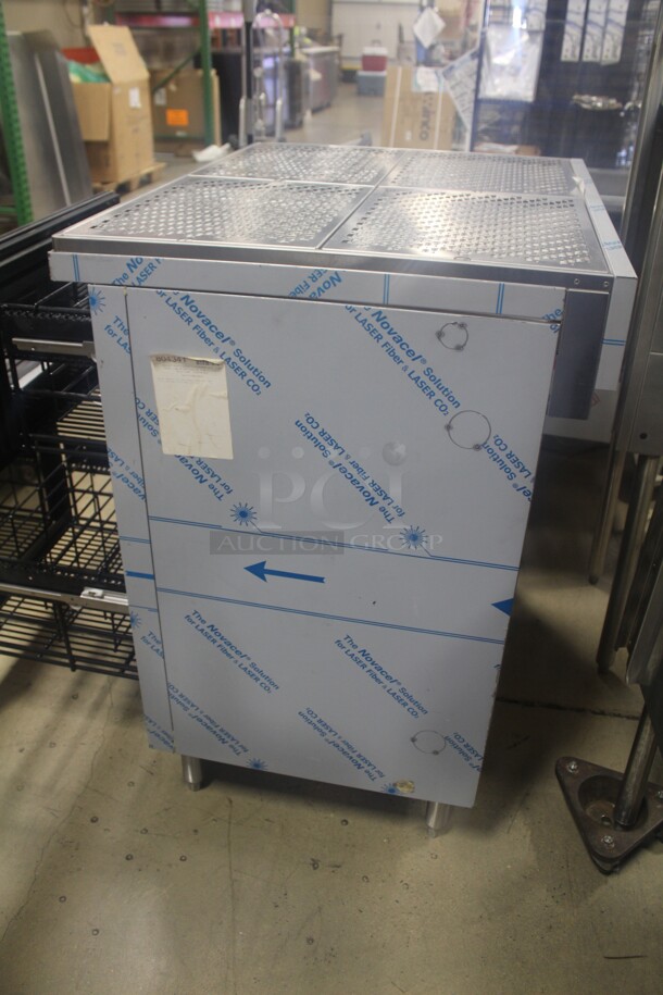 NEW! Perlick Model BBS36C Tobin Ellis Refrigerated Cocktail Station With 2 Drawers. 36x27.5x41.5. 115V/60Hz.  - Image 3 of 7