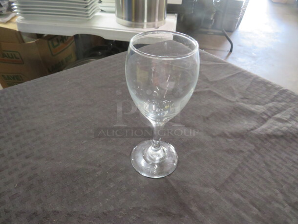 Small Stem Bar Glass. 8XBID - Image 1 of 1