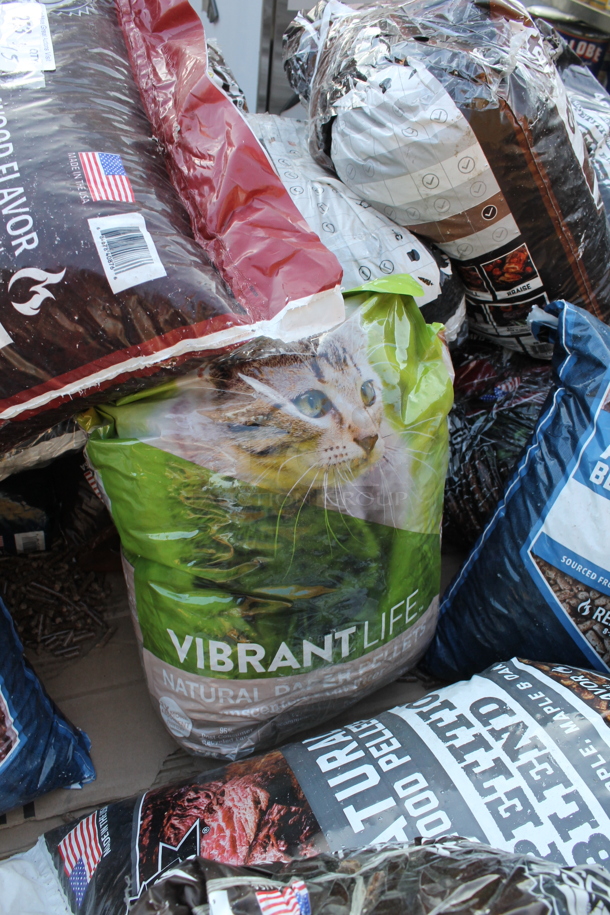 PALLET LOT of BBQ Hardwood Pellets - Image 5 of 5