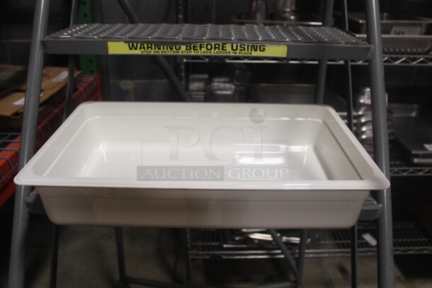 NEW! 3 Cambro Plastic Full Size x 4