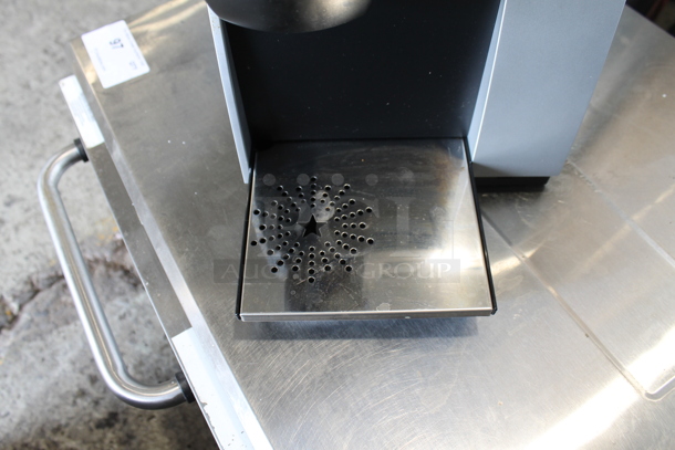 IN ORIGINAL BOX! Keurig K150 Countertop Single Cup Coffee Machine. 120 Volts, 1 Phase. - Image 6 of 9