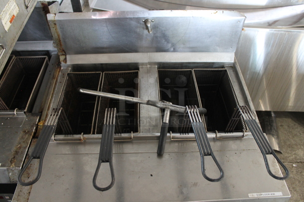 Henny Penny OFG-322 Stainless Steel Commercial Floor Style Propane Gas Powered 2 Bay Deep Fat Fryer w/ 4 Metal Fry Baskets. 170,000 BTU. - Image 3 of 8