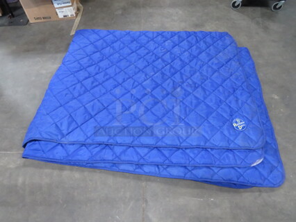 One Quilted 8X10 Transport Cover To Keep Food Cold.