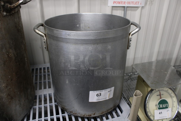 Metal Stock Pot. 16.5x13.5x15