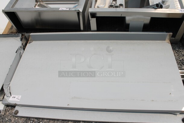 BRAND NEW SCRATCH AND DENT! Regency 600TSB3060S Commercial Stainless Steel Disassembled Work Table With Backsplash, Undershelf And Legs. - Image 4 of 6