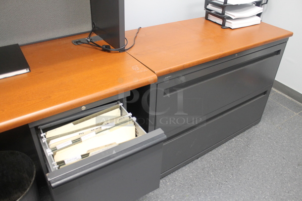 ALL ONE MONEY! ROOM LOT of Various Items Including Desks, Bookshelves and Chairs. BUYER MUST REMOVE. - Image 4 of 7