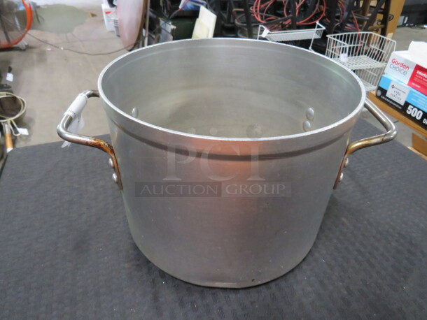 One 10 Inch Aluminum Stock Pot. - Image 1 of 1