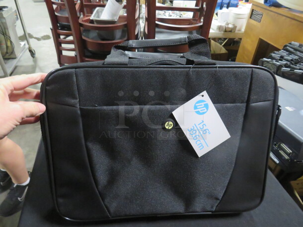NEW HP Computer Carry Bag With Shoulder Strap. Holds Up To A 15.6 Inch Laptop. 4XBID