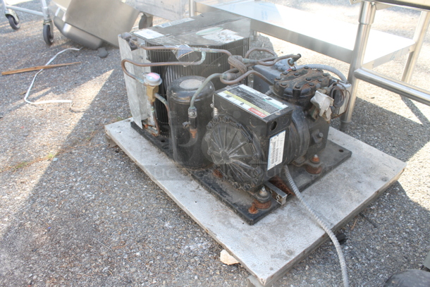 Copeland E3AM-A100-TAC-001 Commercial Condensing Unit. 208-230V, 3 Phase.  - Image 3 of 4