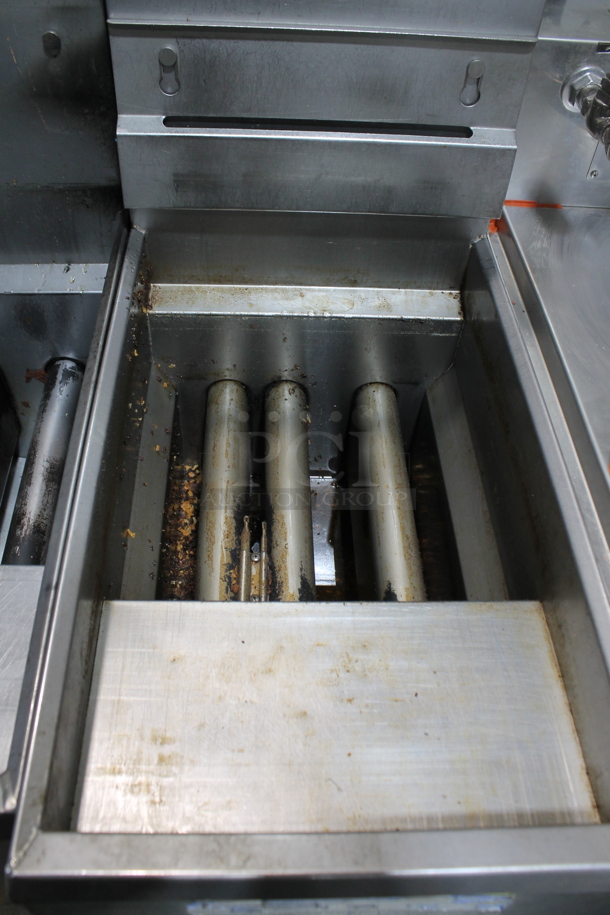 2012 Pitco Frialator 40C+ Stainless Steel Commercial Floor Style Natural Gas Powered Deep Fat Fryer. 105,000 BTU.  - Image 2 of 4