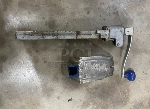 EDLUND can opener w bracket  - Image 1 of 3