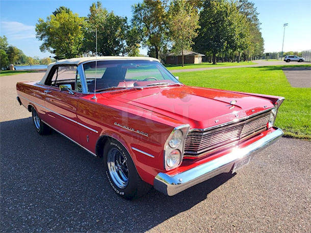 ?️ WORK OF ART! 1965 Ford Galaxy 500 XL Convertible ?. - 410 Mercury Stock Engine Bored Out To a 429 Rebuild With 2500 Miles On It. - Transmission Rebuilt With 200 Miles On It. - Stock Air Conditioning From The Factory. - New tires. 3rd Owner. Part of the Ford 500 Galaxy Official Membership. - Power Front Disc Breaks Added. - All Original Paper Work & Documents. - More Photos & Videos Available On Our Facebook Page PCI Auctions West Coast - Image 6 of 12
