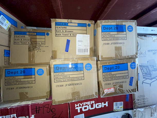 Frozen Bath Towel/Buddy Set & Bath & Shower/Bath & Scrubber Set 20+ Boxes In Total, Various Characters. 20x Your Bid.  - Image 8 of 11