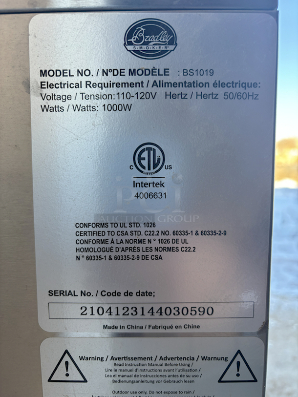 Bradley Smoker BS1019 4-Rack Natural Draft Electric Vertical Smoker. 110-120V, 50/60Hz, 1000W
17"D x 22.5"W x 28.5"H - Image 5 of 5