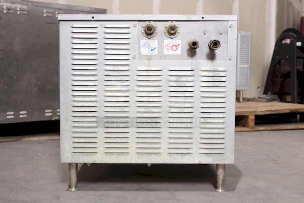 BEAUTIFUL! Taylor RC25N-27 Remote Condensing Unit Used With Frozen Margarita Dispenser. 208-230v/60hz/1ph  21-1/2x23-1/4x21-7/8.
Removed In Working Order From Fat Tuesday. - Image 6 of 6