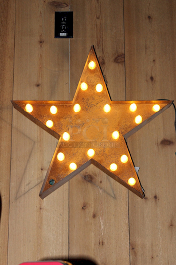 STAR BRITE! Illuminated Star. 
25-1/2x4x25-1/2