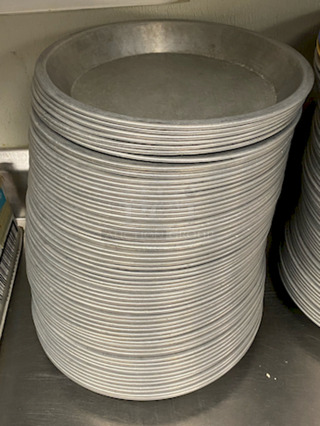 Winco APPL-10 10" Round Pie Pan, Aluminum
50x Your Bid