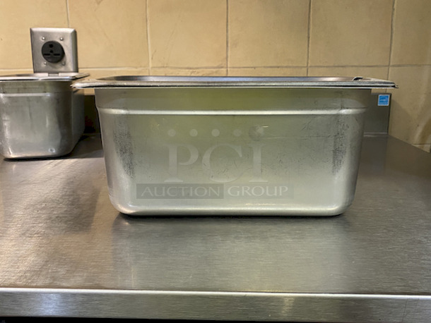 Polar Ware VX136 1/3 Pan, 6-1/4qt. With Slotted Lid
12-5/8" x 6-7/8" x 6" - Image 2 of 2