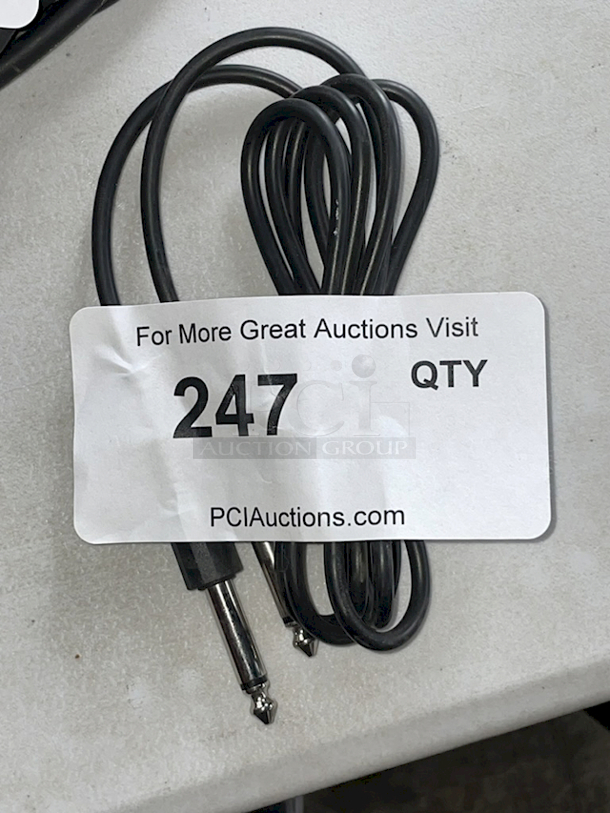 Standard Guitar Cable - Image 1 of 1