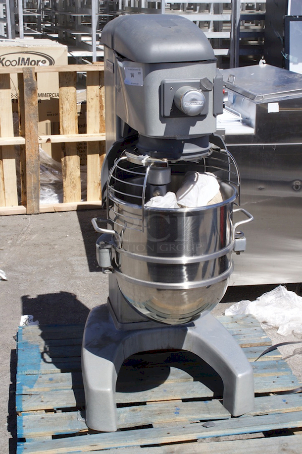 BRAND NEW SCRATCH AND DENT! Hobart Legacy+ HL400-1 40 Qt. Planetary Floor Mixer with Guard & Standard Accessories - 240V, 3 Phase, 1 1/2 hp - See photos - Image 4 of 9