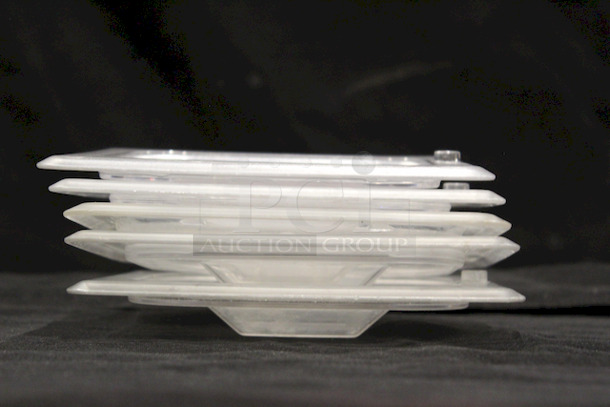 Cambro 60CWCH Camware 1/6 Pan Lids. 
5x Your Bid - Image 4 of 7