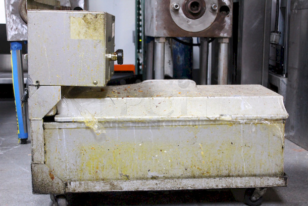 SUPER CLEAN! Filter Corp LS-2 Vacuum Filter Machine For Frying Oil. 115 Volt, 6.2 Amperes, 60-Cycle Motor - Image 6 of 7