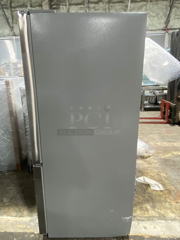 Insignia™ - 18.6 Cu. Ft. Bottom Freezer Refrigerator - Stainless Steel

 - Image 7 of 7