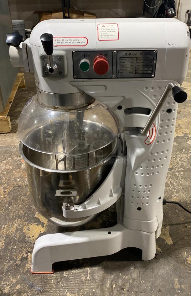 Brand New Scratch & Dent Prepline B30M 28 Qt. Gear Driven Commercial Planetary Stand Mixer - Image 1 of 3