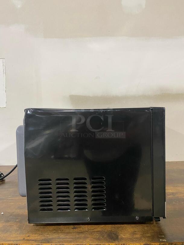 Brand new Scratch & Dent Microwave oven  - Image 2 of 4