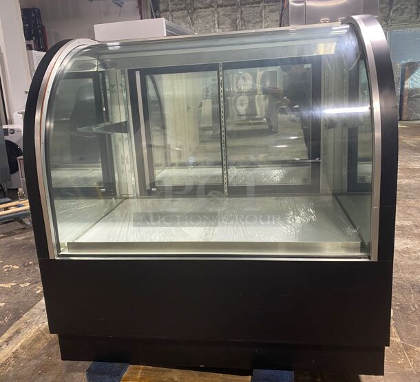 LaRond SCLB Series refrigerated display case
 - Image 5 of 6