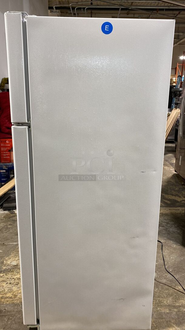 Brand New GE 28 Inch Top Freezer Refrigerator with 17.5 Cu. Ft. Capacity, Reversible Hinges, Gallon Door Shelves, Adjustable Glass Shelves, Never Clean Condenser, Sabbath Mode, and EnergyStar Certified: White
 - Image 5 of 6