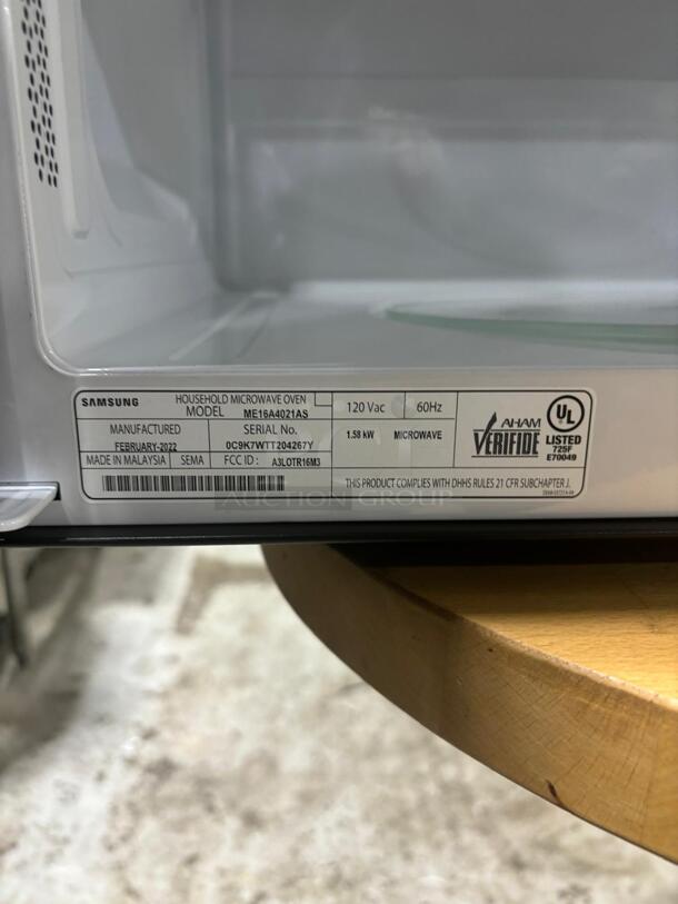 Samsung ME16A4021AS
1.6 cu. ft. Over-the-Range Microwave Oven with 1,000 Watts, 2-Speed 300 CFM Venting System, Auto Cook, +30 Sec Button, Eco Mode, and Glass Turntable: Stainless Steel - Image 4 of 11