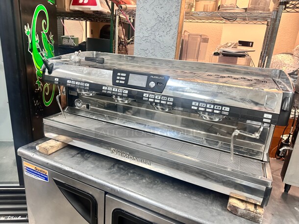 Excellent Condition 2017 Nuova Simonelli Aurelia II 4 Group Commercial Expresso Machine 220 Volt 1 Phase Tested and Working! - Image 6 of 10