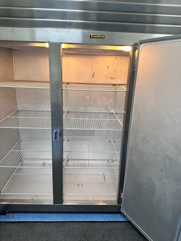 Late Model! Traulsen G31010 77 inch G Series Solid Door Reach-In Freezer with Left / Right / Right Hinged Doors 115 Volt Tested and Working! - Image 6 of 10