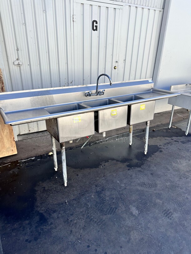 Commercial Stainless Steel Three Compartment Sink 
91x23x42 - Image 5 of 7