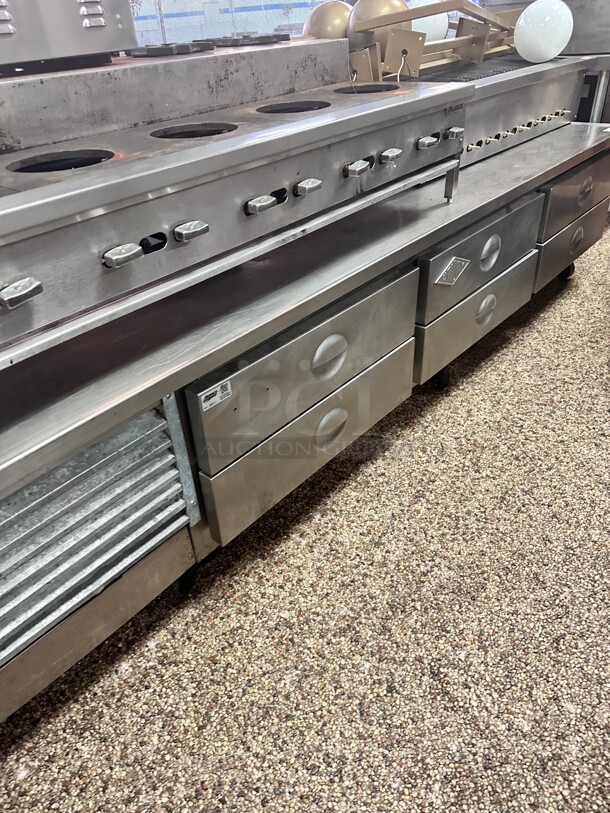 Working! Utility 110 inch Six-Drawer Commercial Refrigerated Chef Base V-Edge NSF 115 Volt - Image 2 of 4