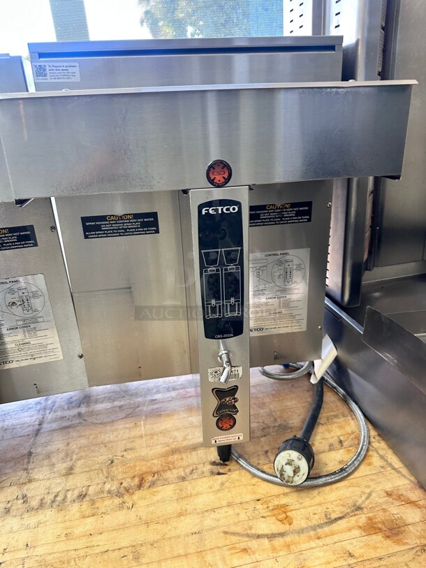 Excellent Condition Fetco CBS-2232 Twin Coffee Brewer 120/240V, 3500-4600W Tested and Working! - Image 3 of 6