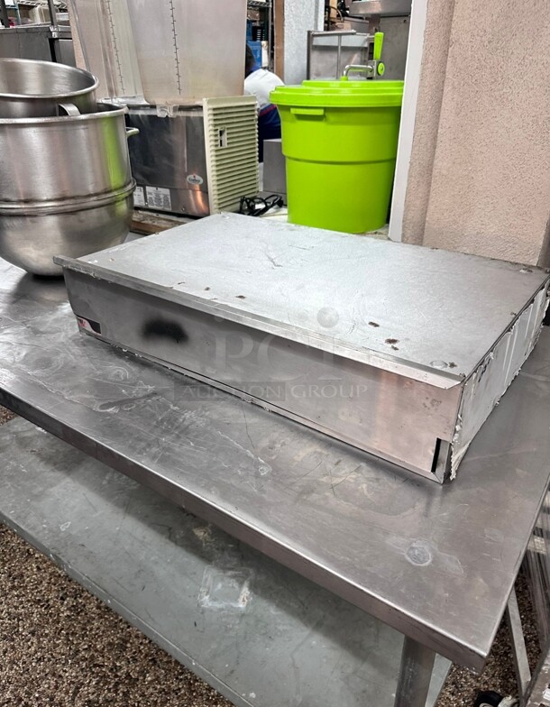 New APW Wyott BWD-75N Dry Hot Dog Bun Warmer - Holds 32 Buns, 208V Working  - Image 1 of 8