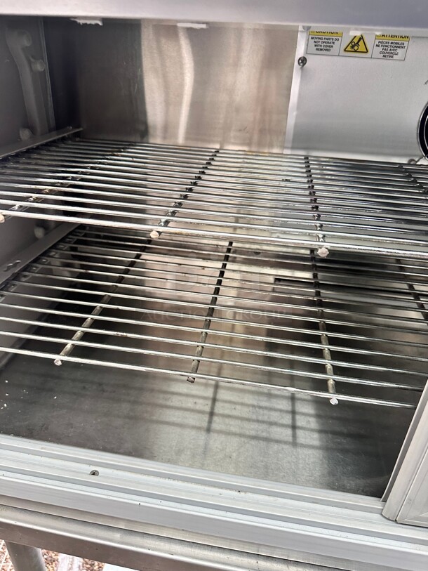 Nice Randell Refrigerated Counter Top Grab n Go Display 115 Volt Working - Image 3 of 8