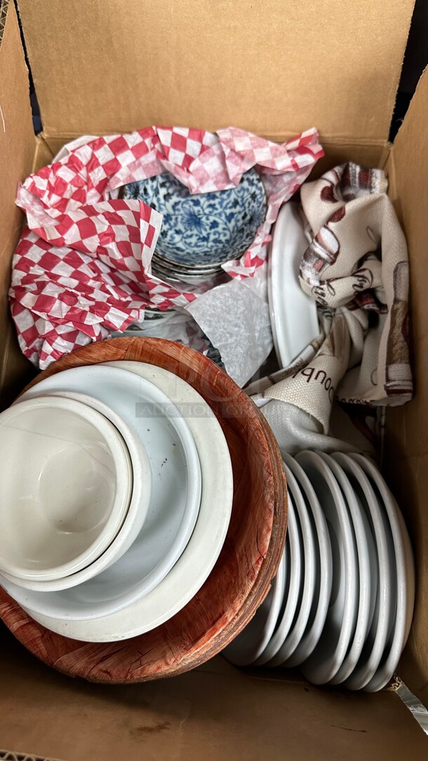 One Lot Of Serving Plates  - Image 1 of 1