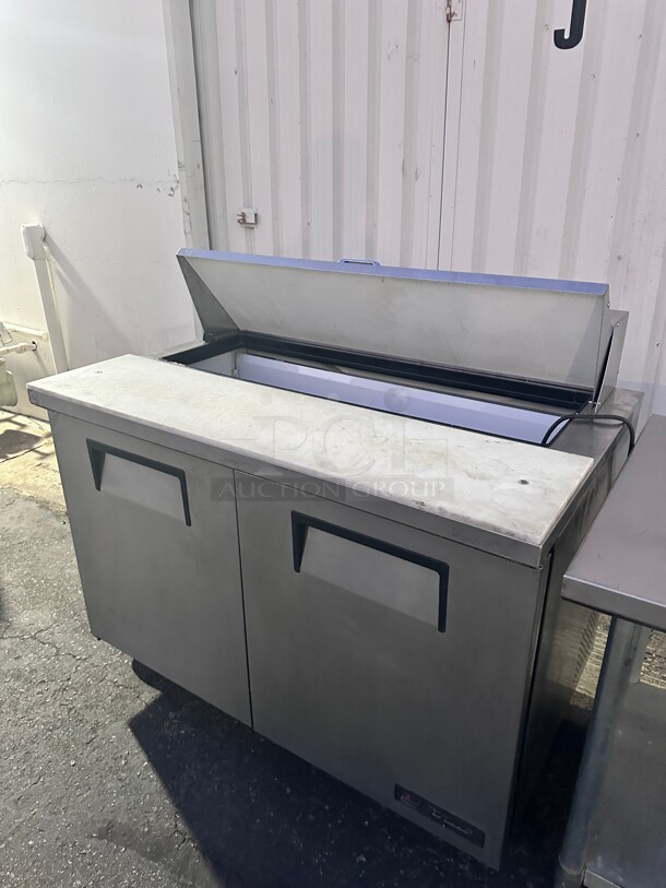 True TSSU-48-12 48 Inch Sandwich/Salad Prep Table w/ Refrigerated Base, 115v NSF  - Image 5 of 8