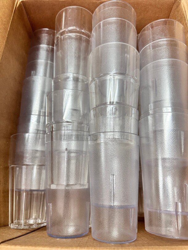 One Lot of 16 Oz Plastic cups - Image 4 of 5